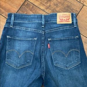 Levi’s high waisted skinny jeans